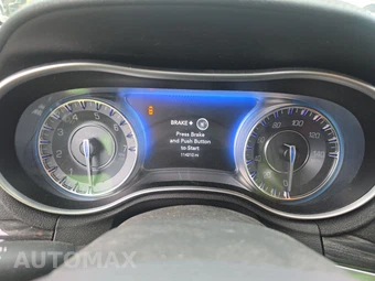 2017 Chrysler 300 Limited – miniatura 12