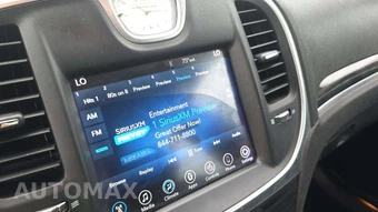 2017 Chrysler 300 Limited – miniatura 23