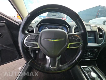 2017 Chrysler 300C – miniatura 10
