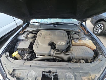2017 Chrysler 300C – miniatura 15