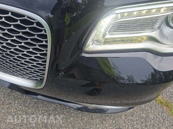 2017 Chrysler 300C Platinum - miniatura 22