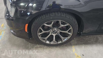 2017 Chrysler 300S – miniatura 32