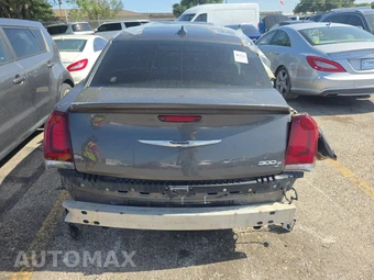2017 Chrysler 300S – miniatura 5
