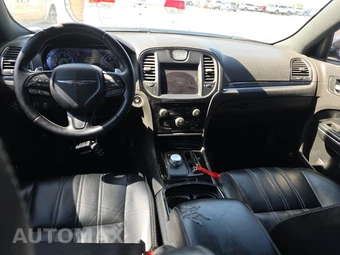 2017 Chrysler 300S – miniatura 11