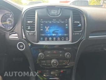 2017 Chrysler 300S – miniatura 7