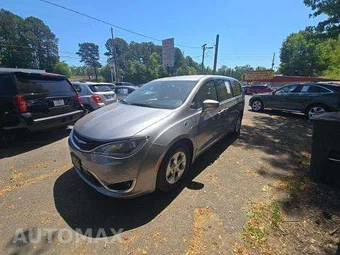 2017 Chrysler Pacifica Hybrid Touring Plus 121.6" WB