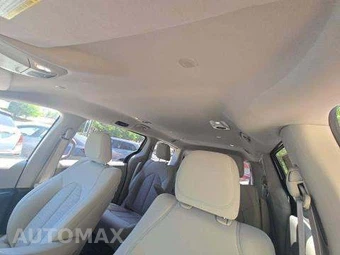 2017 Chrysler Pacifica Hybrid Touring Plus 121.6" WB - miniatura 11