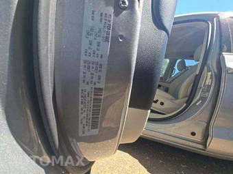 2017 Chrysler Pacifica Hybrid Touring Plus 121.6" WB - miniatura 5