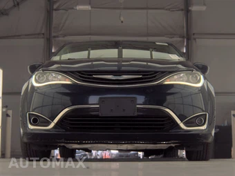 2017 Chrysler Pacifica Hybrid Touring Plus 121.6" WB - miniatura 3
