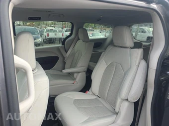 2017 Chrysler Pacifica Hybrid Touring Plus 121.6" WB – miniatura 16