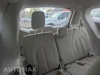 2017 Chrysler Pacifica Hybrid Touring Plus 121.6" WB – miniatura 17