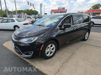2017 Chrysler Pacifica Hybrid Touring Plus 121.6" WB