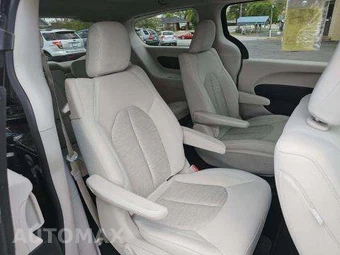 2017 Chrysler Pacifica Hybrid Touring Plus 121.6" WB - miniatura 17