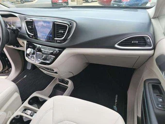 2017 Chrysler Pacifica Hybrid Touring Plus 121.6" WB - miniatura 20