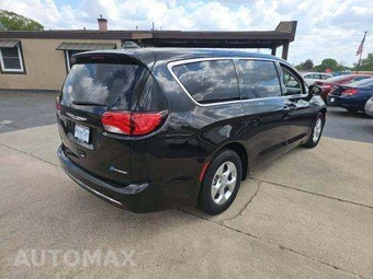 2017 Chrysler Pacifica Hybrid Touring Plus 121.6" WB - miniatura 3