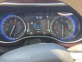 2017 Chrysler Pacifica Limited 121.6" WB – miniatura 9