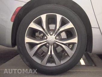 2017 Chrysler Pacifica Limited 121.6" WB – miniatura 11