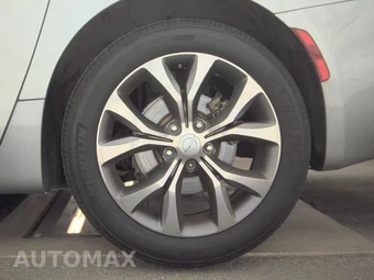 2017 Chrysler Pacifica Limited 121.6" WB – miniatura 12