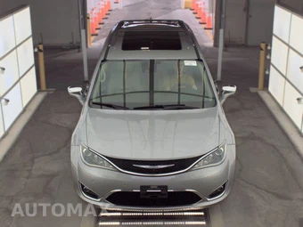 2017 Chrysler Pacifica Limited 121.6" WB – miniatura 2