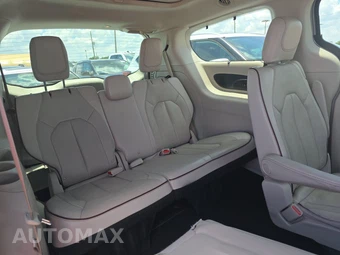 2017 Chrysler Pacifica Limited 121.6" WB – miniatura 20