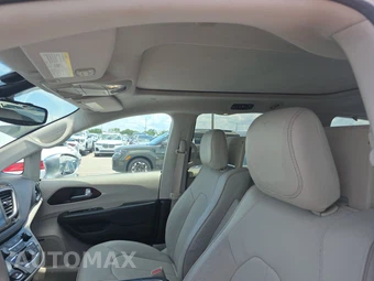 2017 Chrysler Pacifica Limited 121.6" WB – miniatura 21