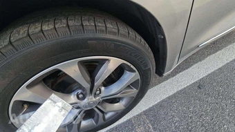 2017 Chrysler Pacifica Limited 121.6" WB – miniatura 30