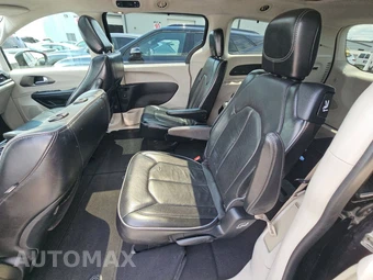 2017 Chrysler Pacifica Limited 121.6" WB – miniatura 13