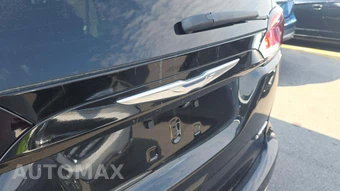 2017 Chrysler Pacifica Limited 121.6" WB – miniatura 25