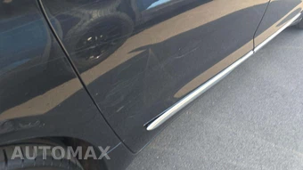 2017 Chrysler Pacifica Limited 121.6" WB – miniatura 26