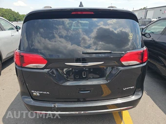2017 Chrysler Pacifica Limited 121.6" WB – miniatura 5