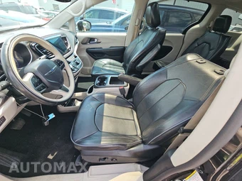 2017 Chrysler Pacifica Limited 121.6" WB – miniatura 7