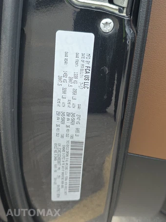 2017 Chrysler Pacifica Limited 121.6" WB – miniatura 15