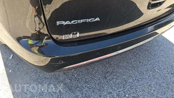 2017 Chrysler Pacifica Limited 121.6" WB – miniatura 22