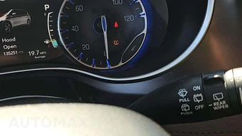 2017 Chrysler Pacifica Limited 121.6" WB – miniatura 28