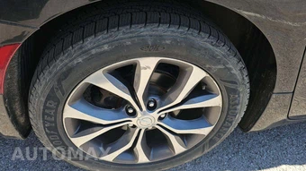2017 Chrysler Pacifica Limited 121.6" WB – miniatura 29
