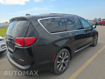 2017 Chrysler Pacifica Limited 121.6" WB – miniatura 4