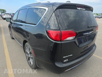2017 Chrysler Pacifica Limited 121.6" WB – miniatura 6