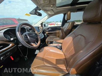 2017 Chrysler Pacifica Limited 121.6" WB – miniatura 7
