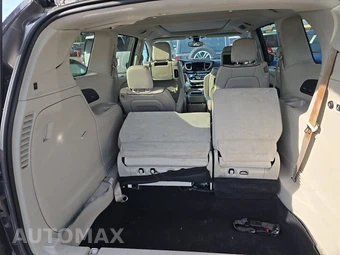 2017 Chrysler Pacifica Limited 121.6" WB - miniatura 17