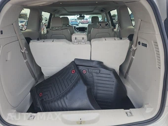 2017 Chrysler Pacifica Limited 121.6" WB – miniatura 17
