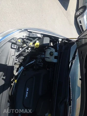 2017 Chrysler Pacifica Limited 121.6" WB – miniatura 24