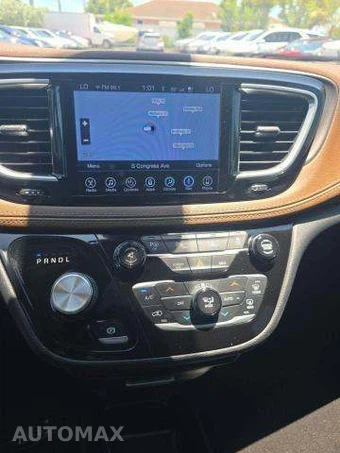 2017 Chrysler Pacifica Limited 121.6" WB – miniatura 27