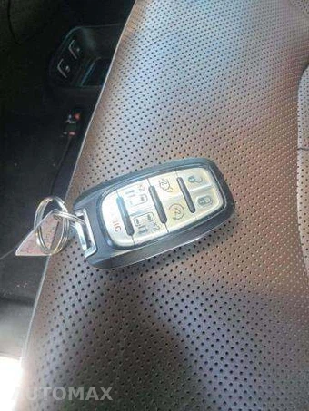 2017 Chrysler Pacifica Limited 121.6" WB – miniatura 8
