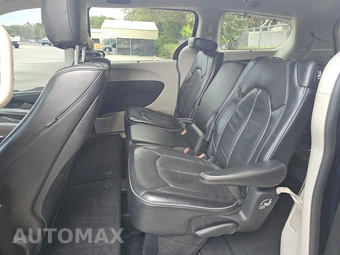 2017 Chrysler Pacifica Limited 121.6" WB - miniatura 13