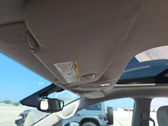 2017 Chrysler Pacifica Limited 121.6" WB – miniatura 19