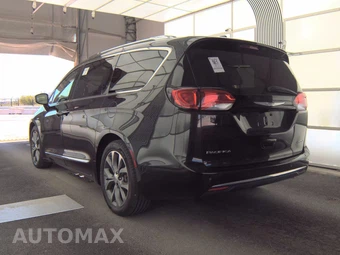 2017 Chrysler Pacifica Limited 121.6" WB – miniatura 6