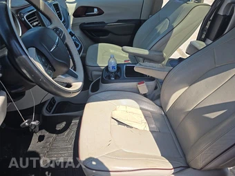 2017 Chrysler Pacifica Limited 121.6" WB – miniatura 7