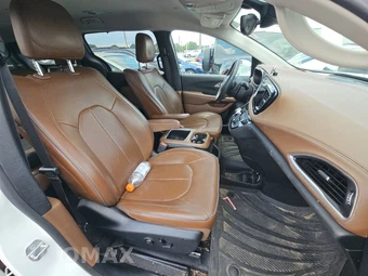 2017 Chrysler Pacifica Limited 121.6" WB – miniatura 8