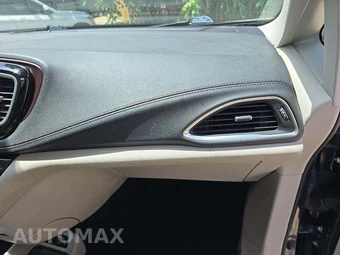 2017 Chrysler Pacifica Limited 121.6" WB – miniatura 20