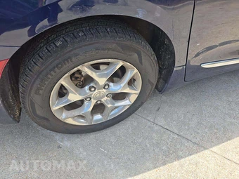 2017 Chrysler Pacifica Limited 121.6" WB – miniatura 29